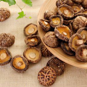 rbs66947f.jpg 66947 6971867972288 funghi secchi green shitake (xianggu) 3-4cm 80g